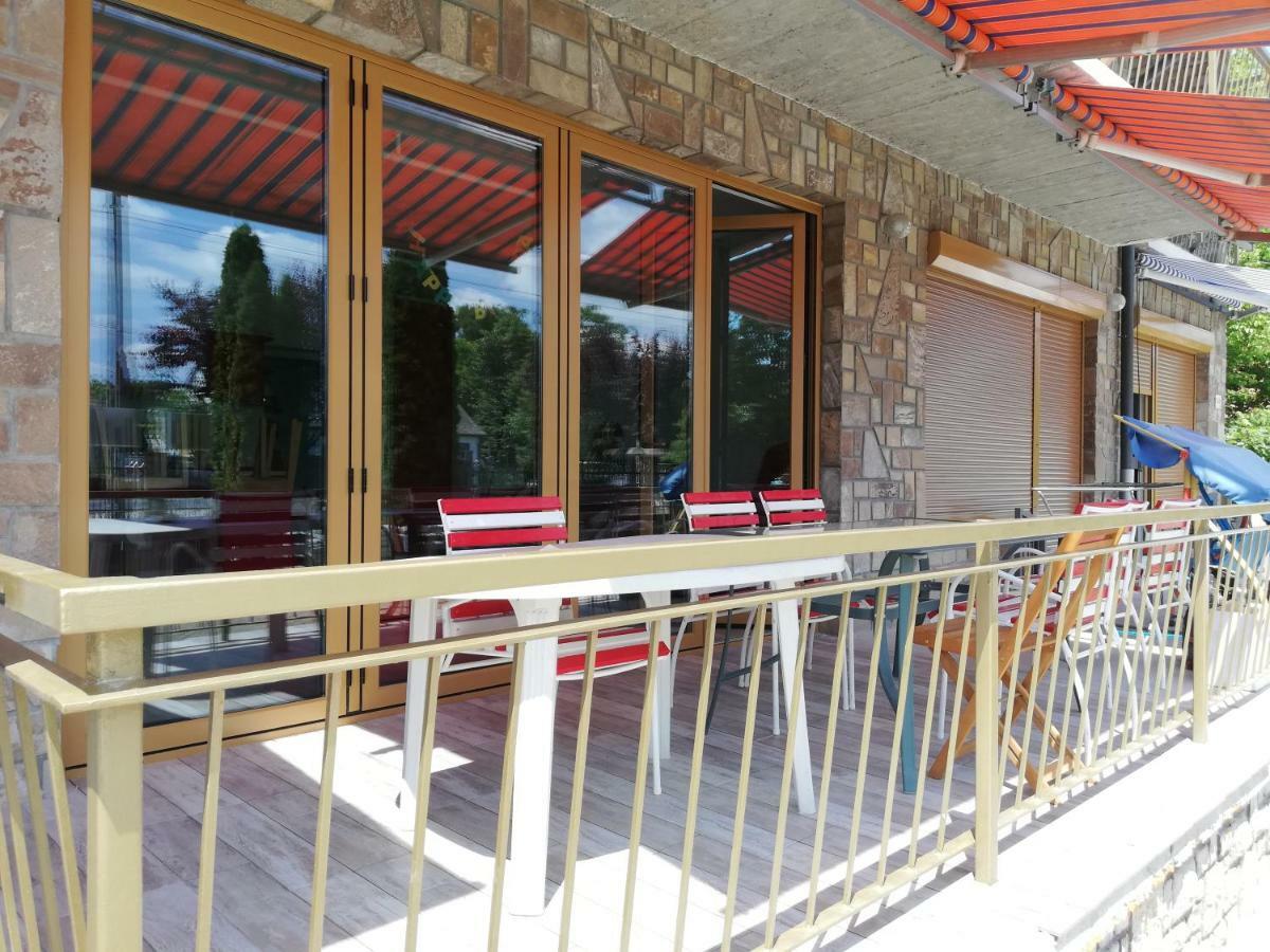Boathouse Balatonlelle With Sauna エクステリア 写真